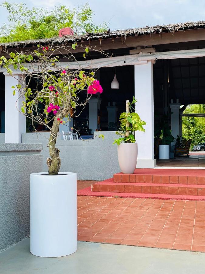 African Queen Lodge Assinie-Mafia Exterior photo