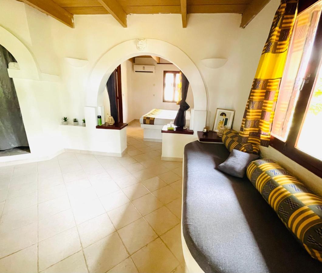 African Queen Lodge Assinie-Mafia Exterior photo