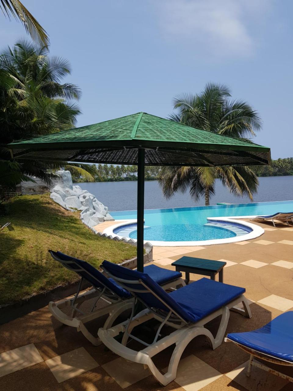 African Queen Lodge Assinie-Mafia Exterior photo